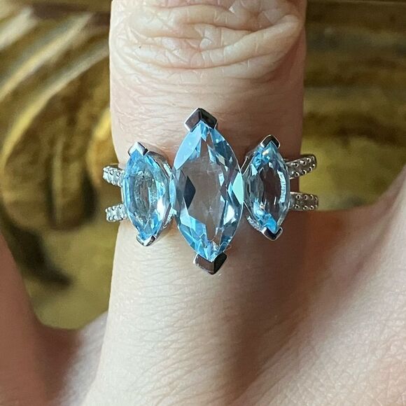 Sky Blue Topaz Sterling Silver Ring Size 5.75 - Picture 1 of 9